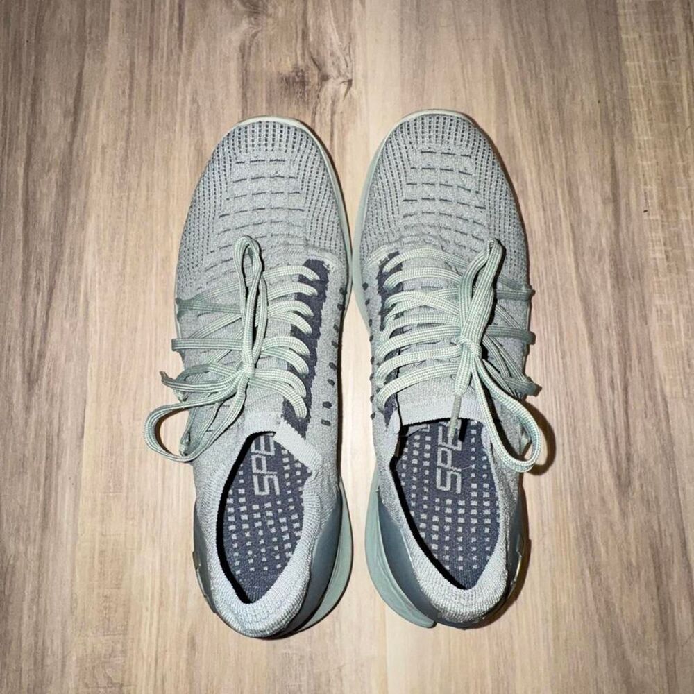 light green Under Armour SpeedForm Slingshot 2